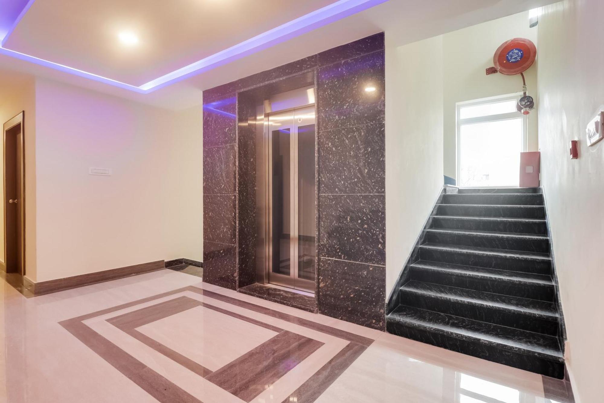 Hotel Townhouse Dj Grand Tirupati Zewnętrze zdjęcie