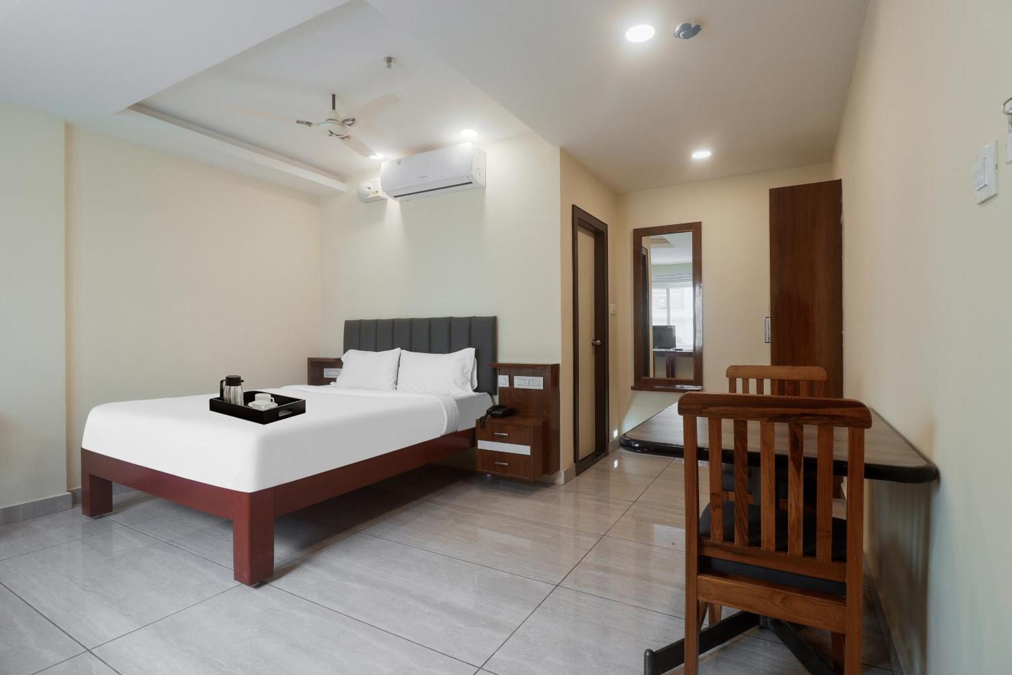 Hotel Townhouse Dj Grand Tirupati Zewnętrze zdjęcie