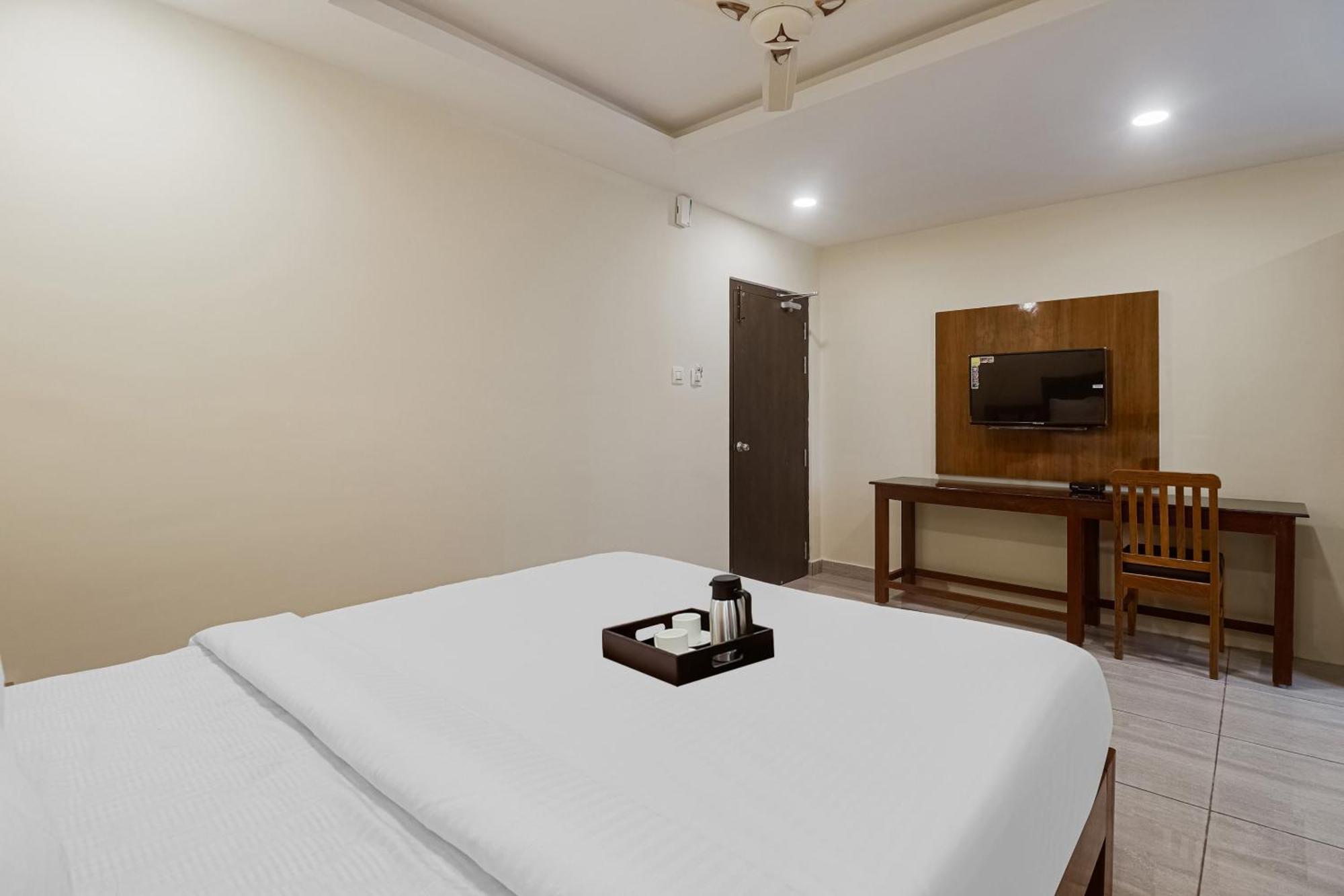 Hotel Townhouse Dj Grand Tirupati Zewnętrze zdjęcie