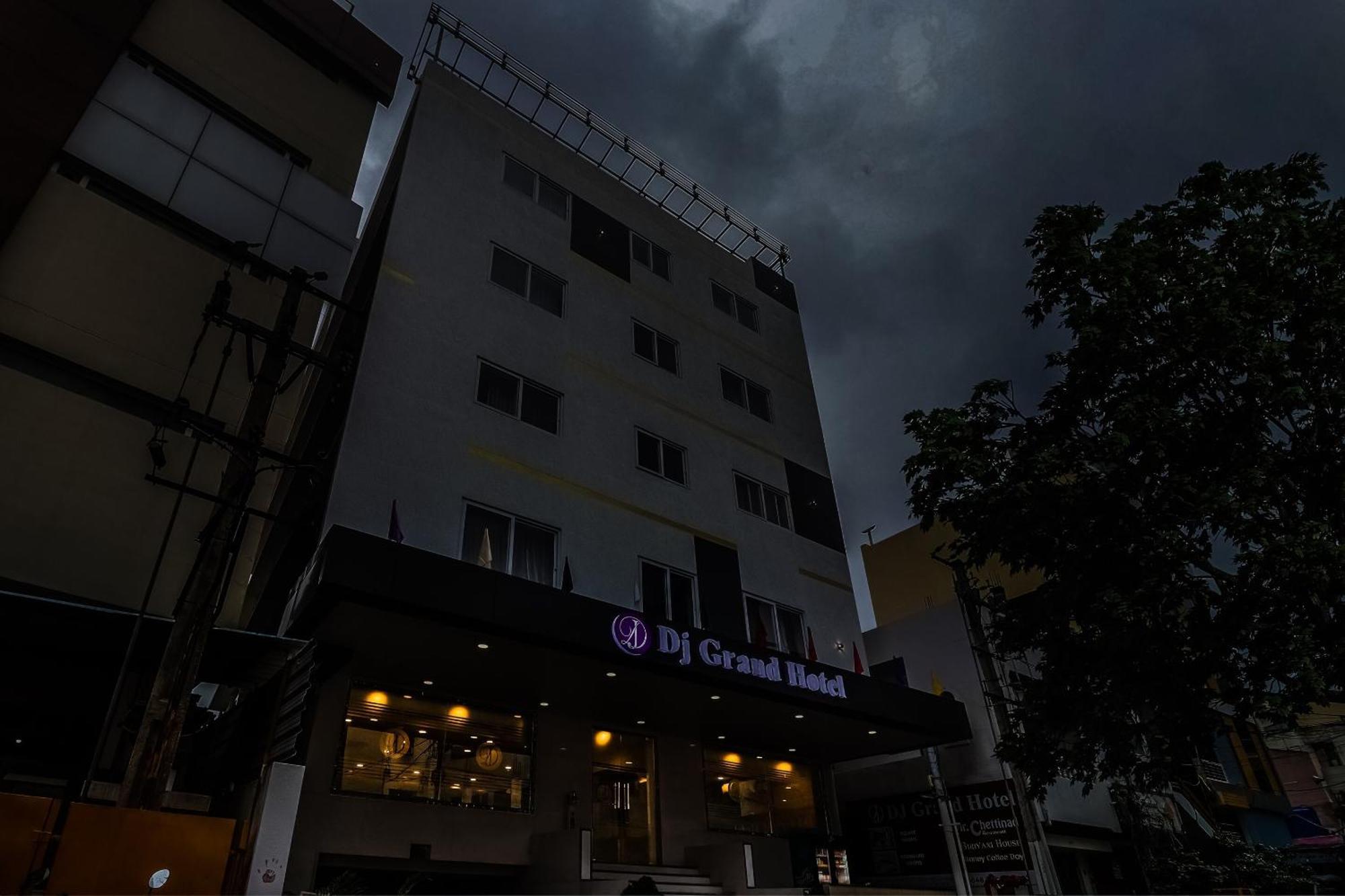 Hotel Townhouse Dj Grand Tirupati Zewnętrze zdjęcie
