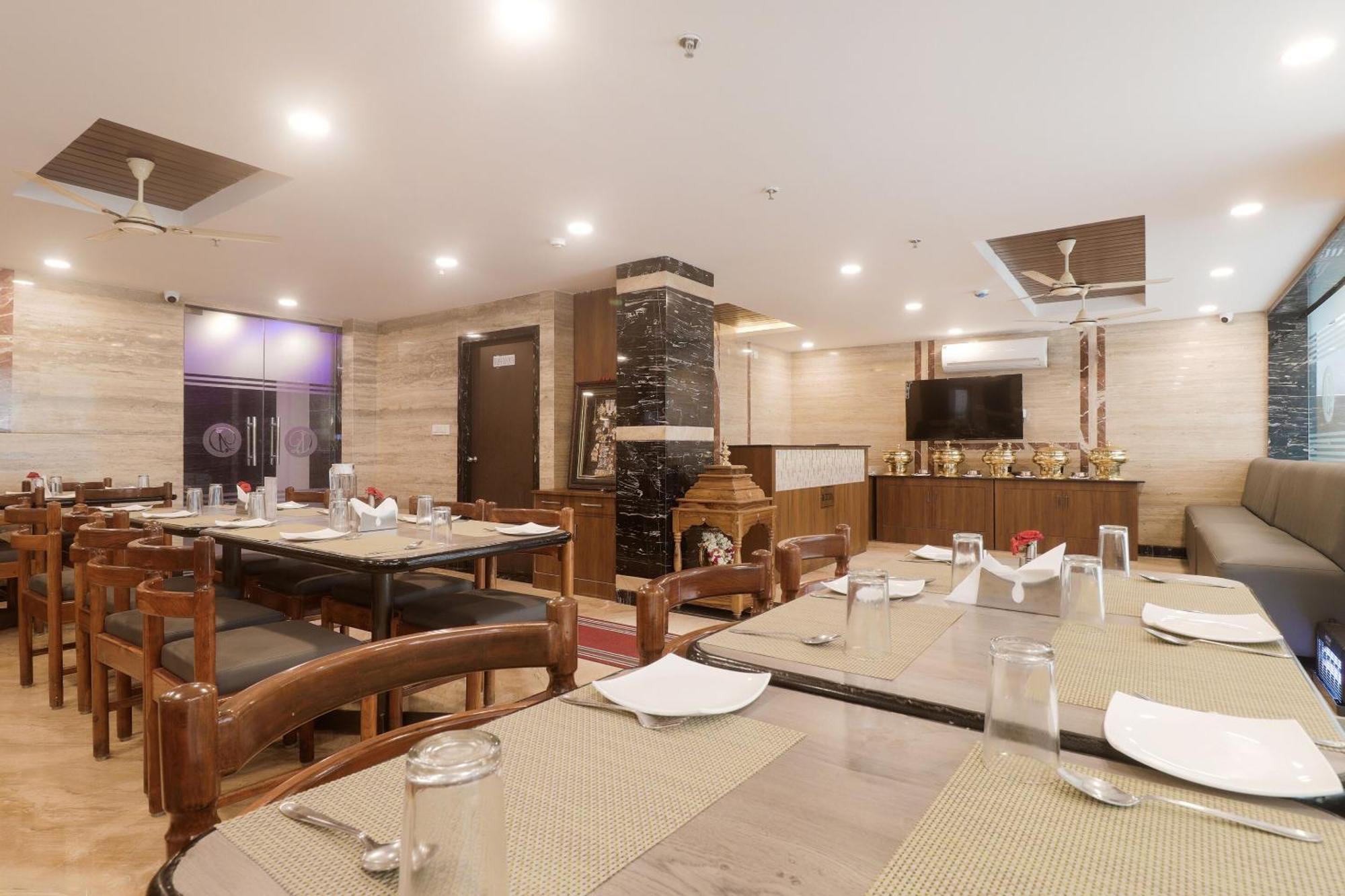 Hotel Townhouse Dj Grand Tirupati Zewnętrze zdjęcie