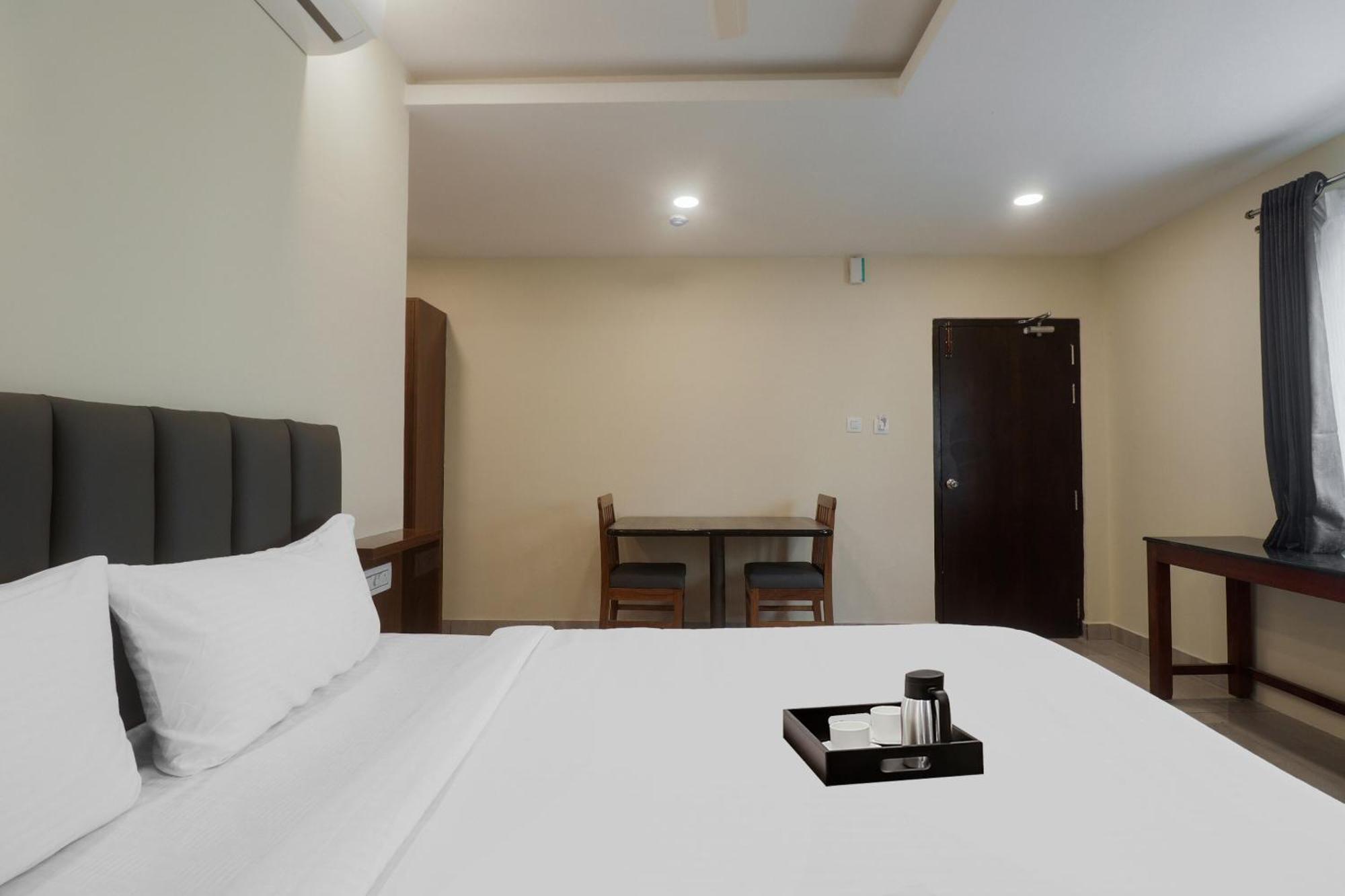 Hotel Townhouse Dj Grand Tirupati Zewnętrze zdjęcie